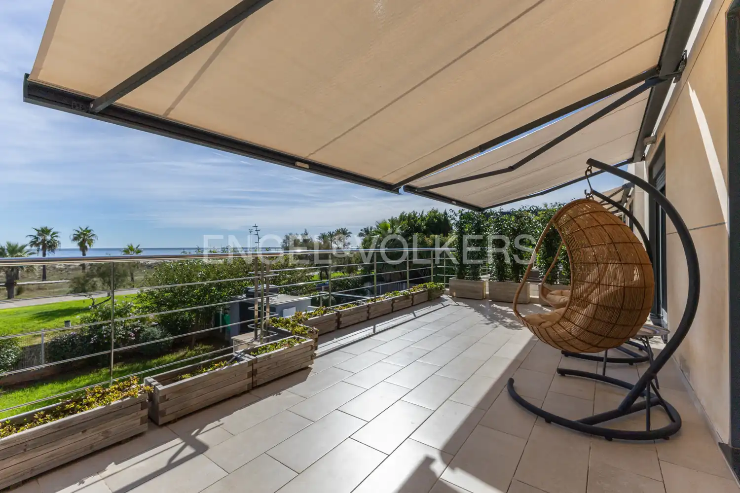Terrassa de Casa o xalet en venda en Castellón de la Plana / Castelló de la Plana amb Aire condicionat, Calefacció i Jardí privat