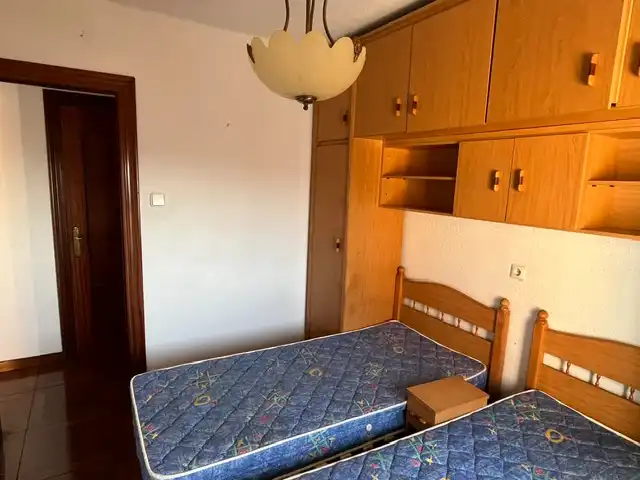 Dormitori de Pis en venda en Santander amb Moblat, Forn i Rentadora