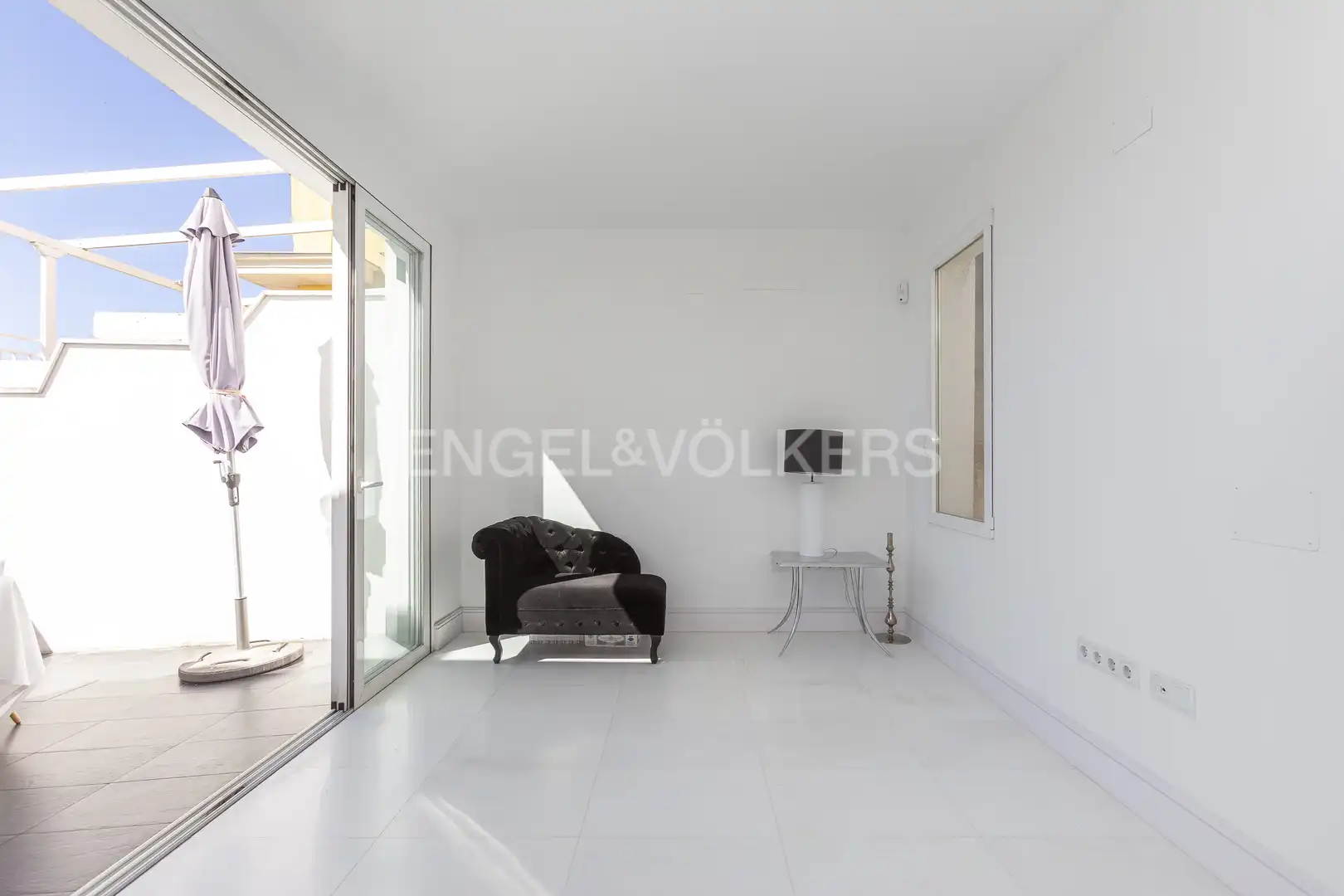 Living room of Attic for sale in Madrid  with Air Conditioner, Heating and Terrace