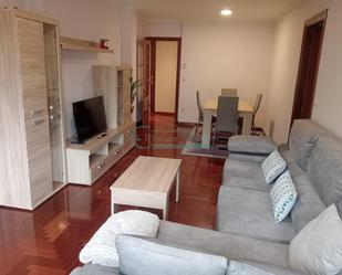 Living room of Flat to rent in Vigo   with Heating, Parquet flooring and Furnished