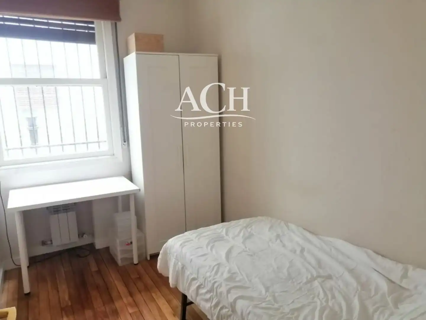 Schlafzimmer von Wohnung zur Miete in Bilbao  mit Heizung, Terrasse und Möbliert