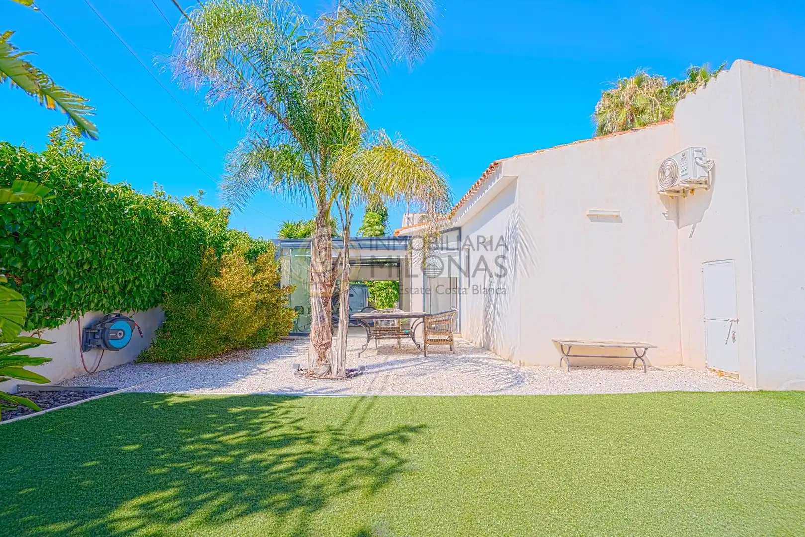 Vista exterior de Casa o chalet en venta en L'Alfàs del Pi con Aire acondicionado, Jardín privado y Terraza