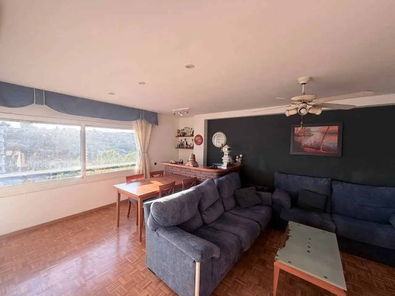 Sala de estar de Piso en venta en Terrassa con Aire acondicionado, Calefacción y Terraza