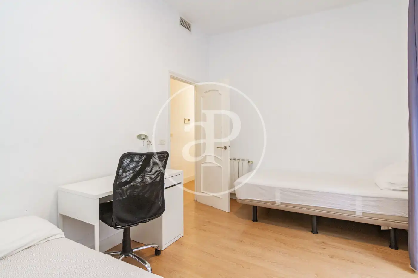 Bedroom of Flat for sale in Madrid  with Air Conditioner, Heating and Furnished