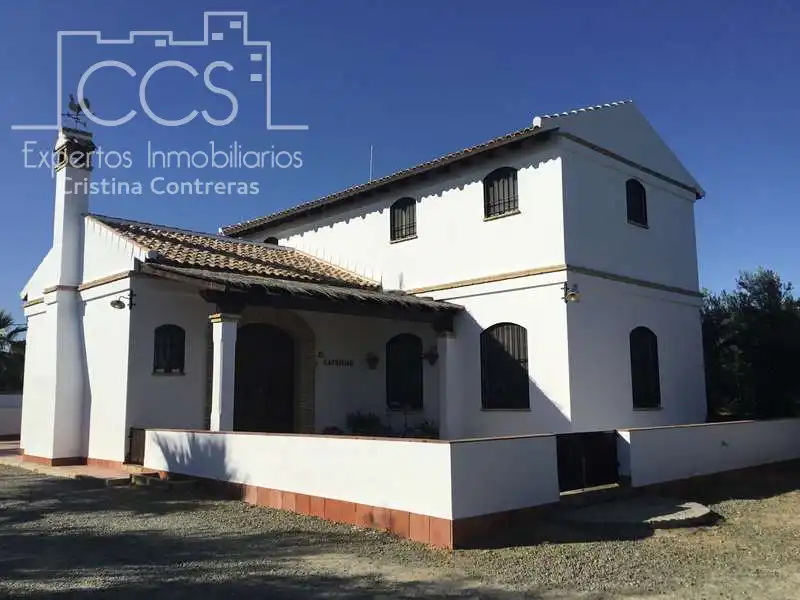 Casa rústica amb piscina en venda a Pilas, imagen 17