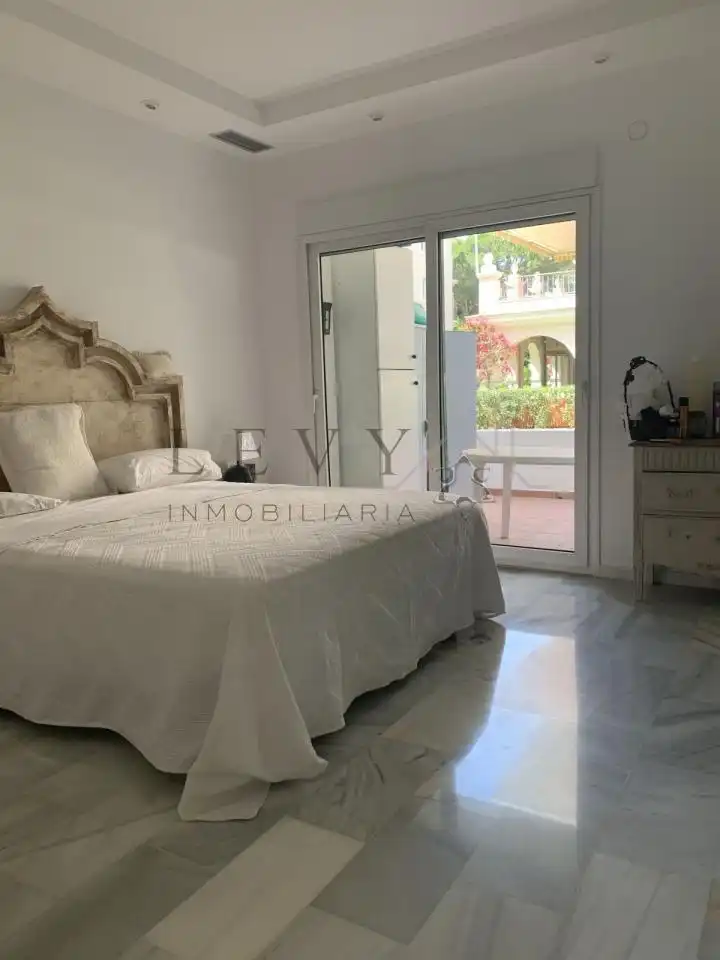 Apartment mit Pool zum Verkauf in Nueva Andalucía, imagen 14