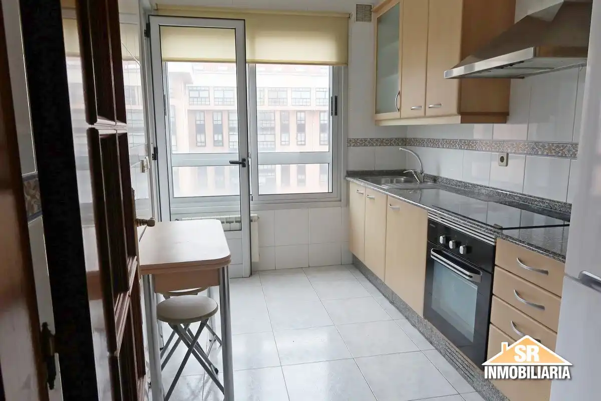 Apartment mit Aufzug zur Miete in Rúa Emilio González López
