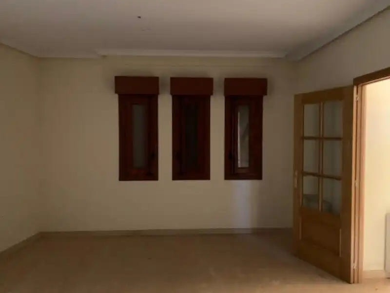 Casa adosada en venta en Villamayor de Calatrava con Calefacción, Jardín privado y Terraza