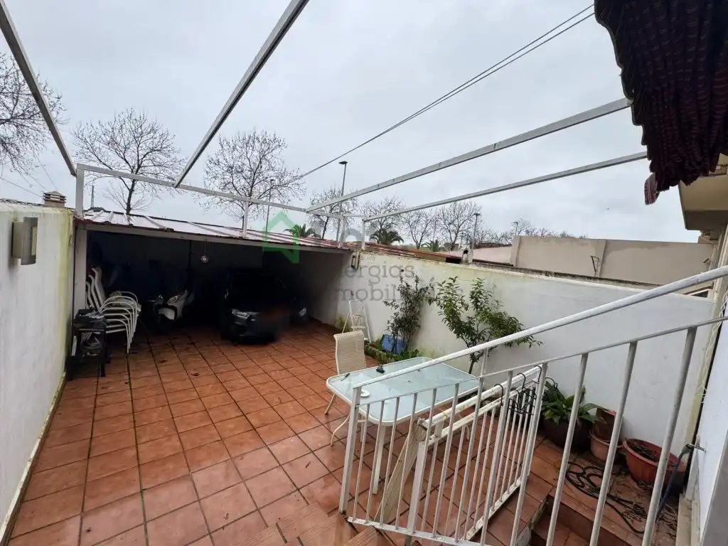 Terrassa de Casa adosada en venda en Badajoz Capital amb Aire condicionat i Piscina comunitària