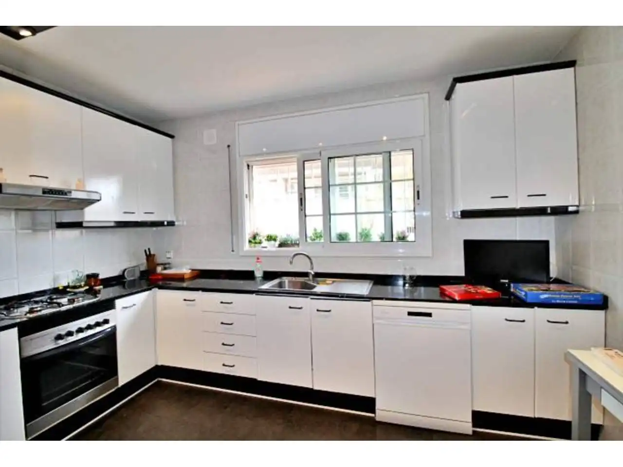 House with garden for sale in Calle Puigmal, imagen 12