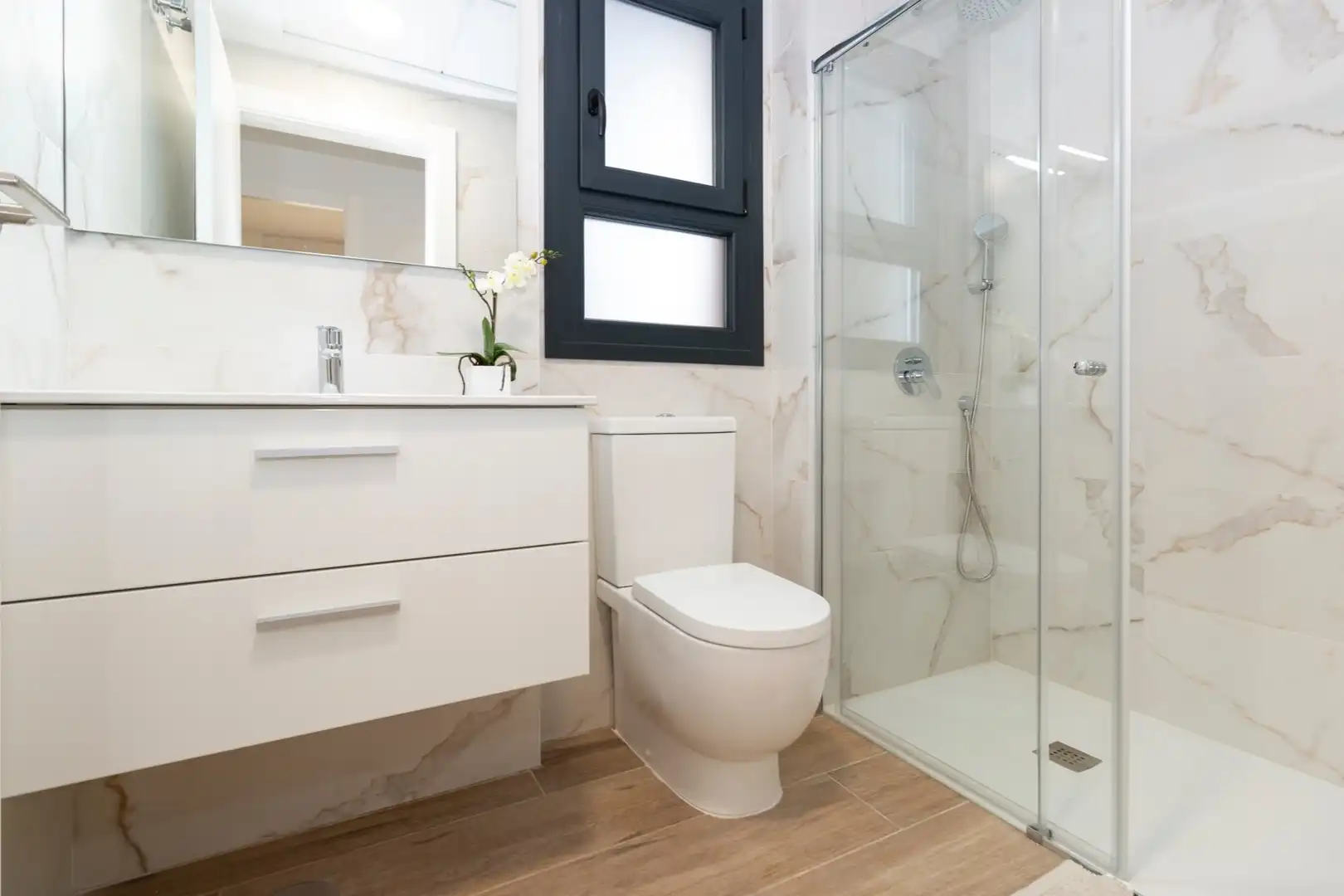 Bathroom of Attic for sale in Orihuela  with Air Conditioner, Heating and Terrace