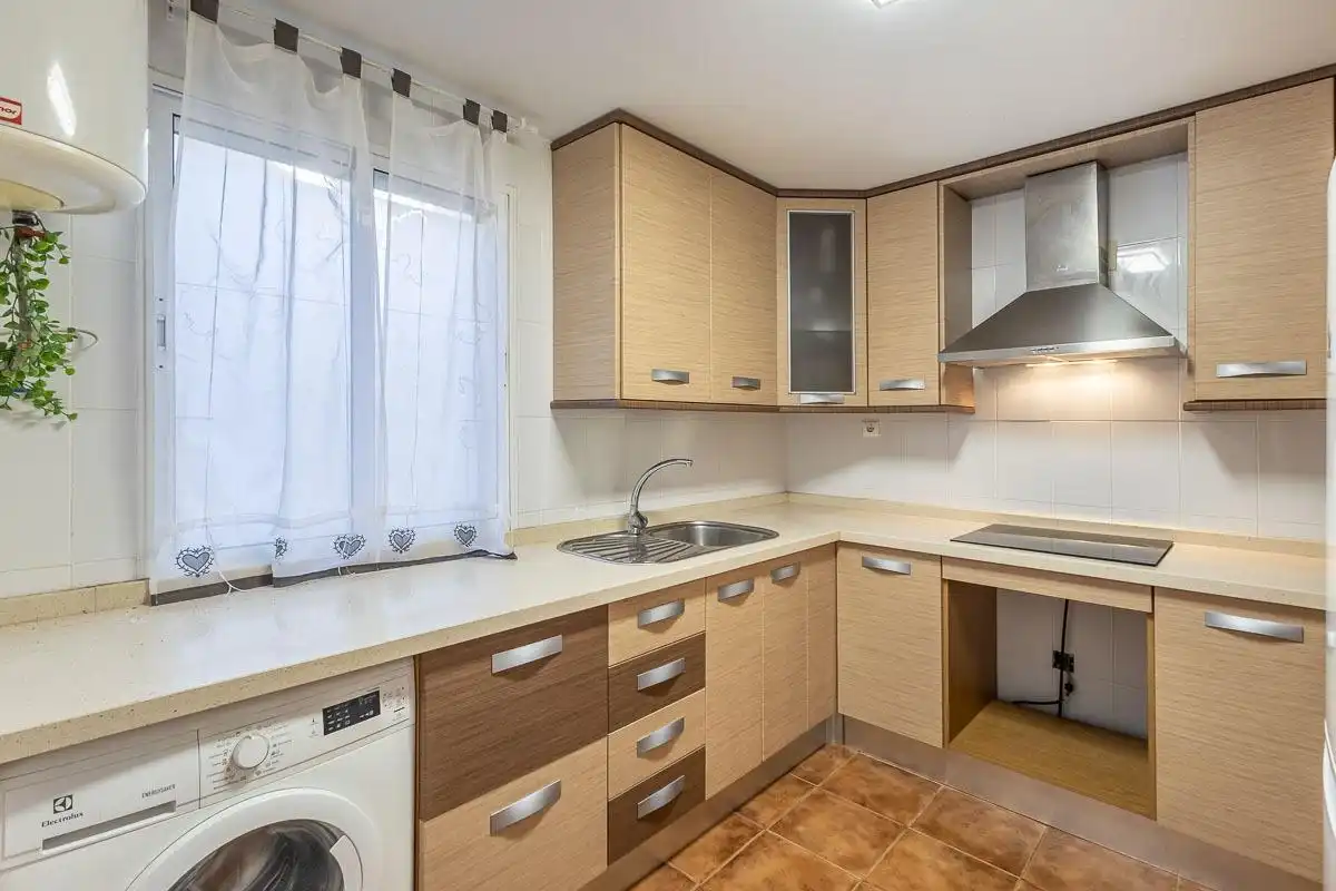 Küche von Wohnung zum Verkauf in Atarfe mit Klimaanlage, Terrasse und Abstellraum