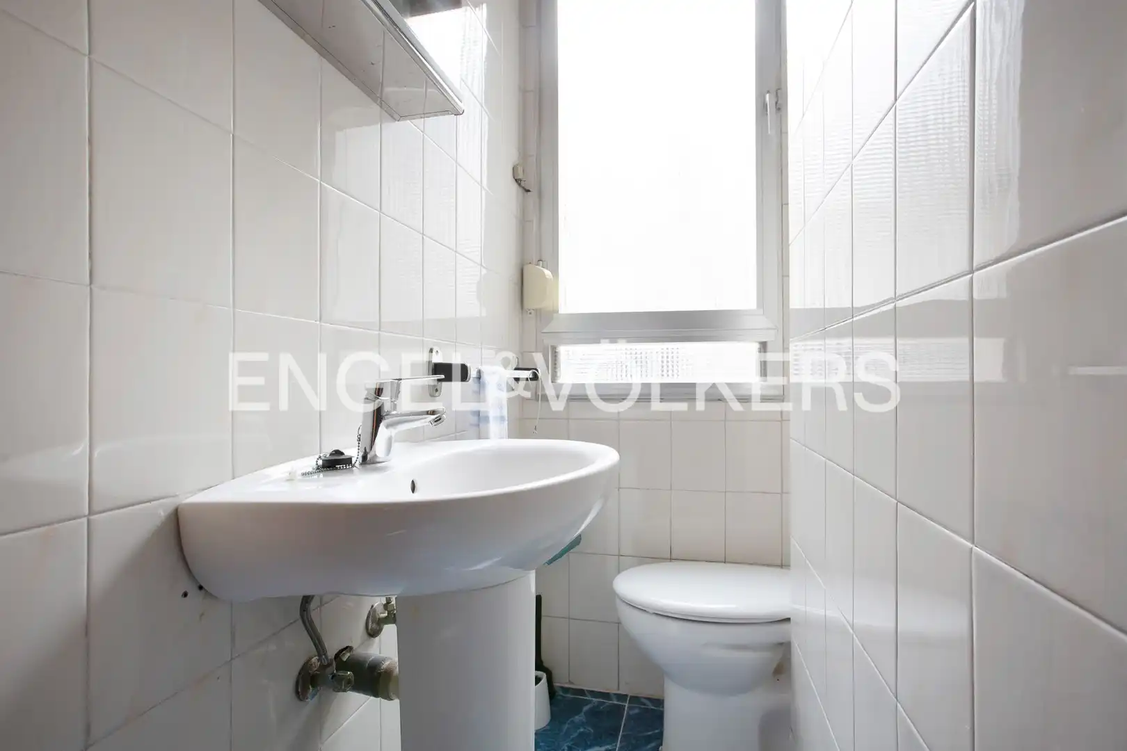 Baño de Piso en venta en Bilbao  con Calefacción y Balcón