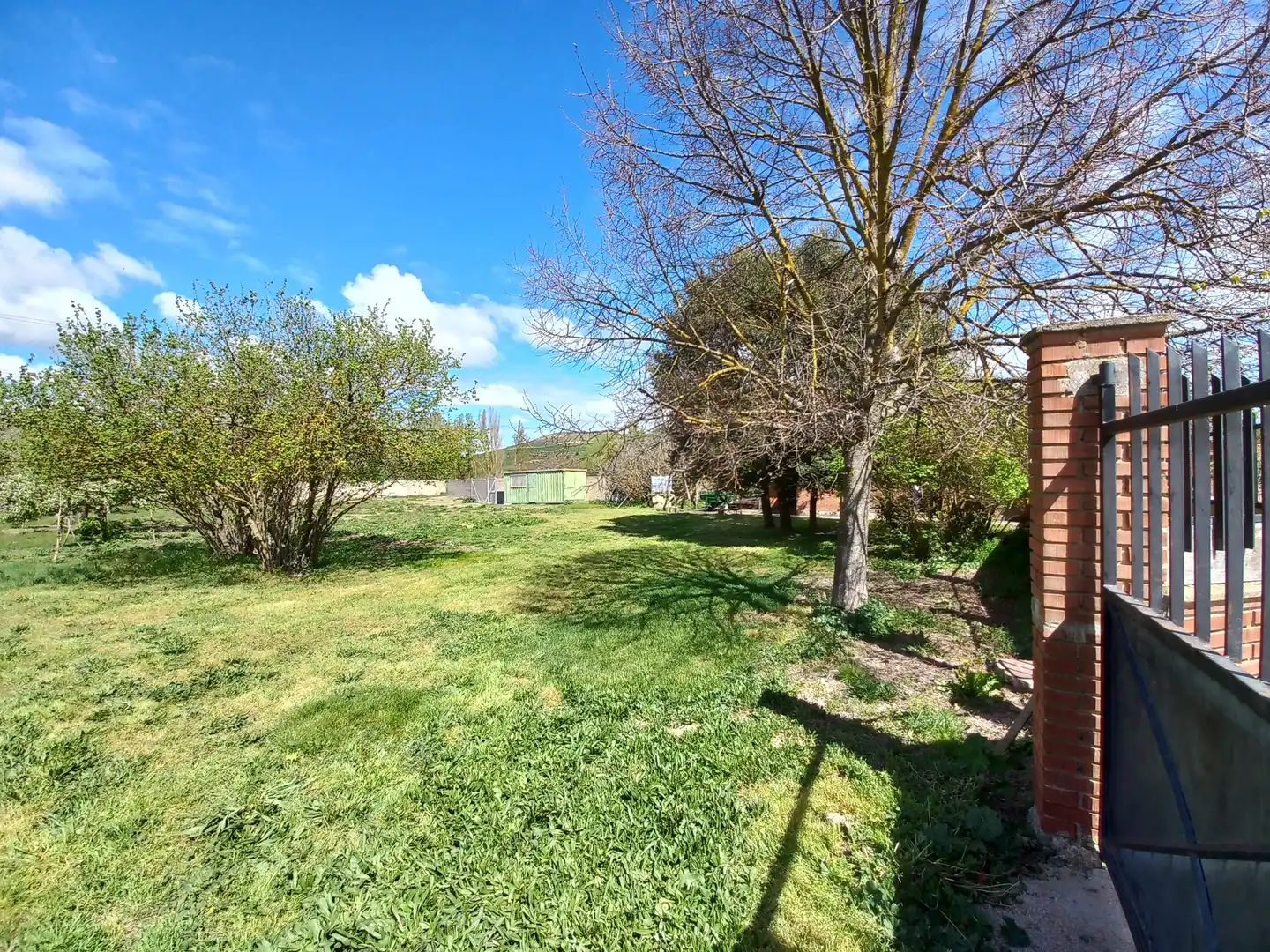 Finca rústica en venta en Cayuela con Jardín privado