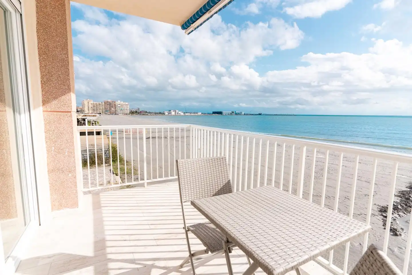 Terrasse von Wohnung zum Verkauf in Santa Pola mit Klimaanlage, Heizung und Terrasse