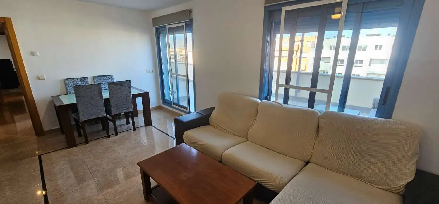 Sala de estar de Ático de alquiler en Vélez-Málaga con Terraza, Piscina y Amueblado