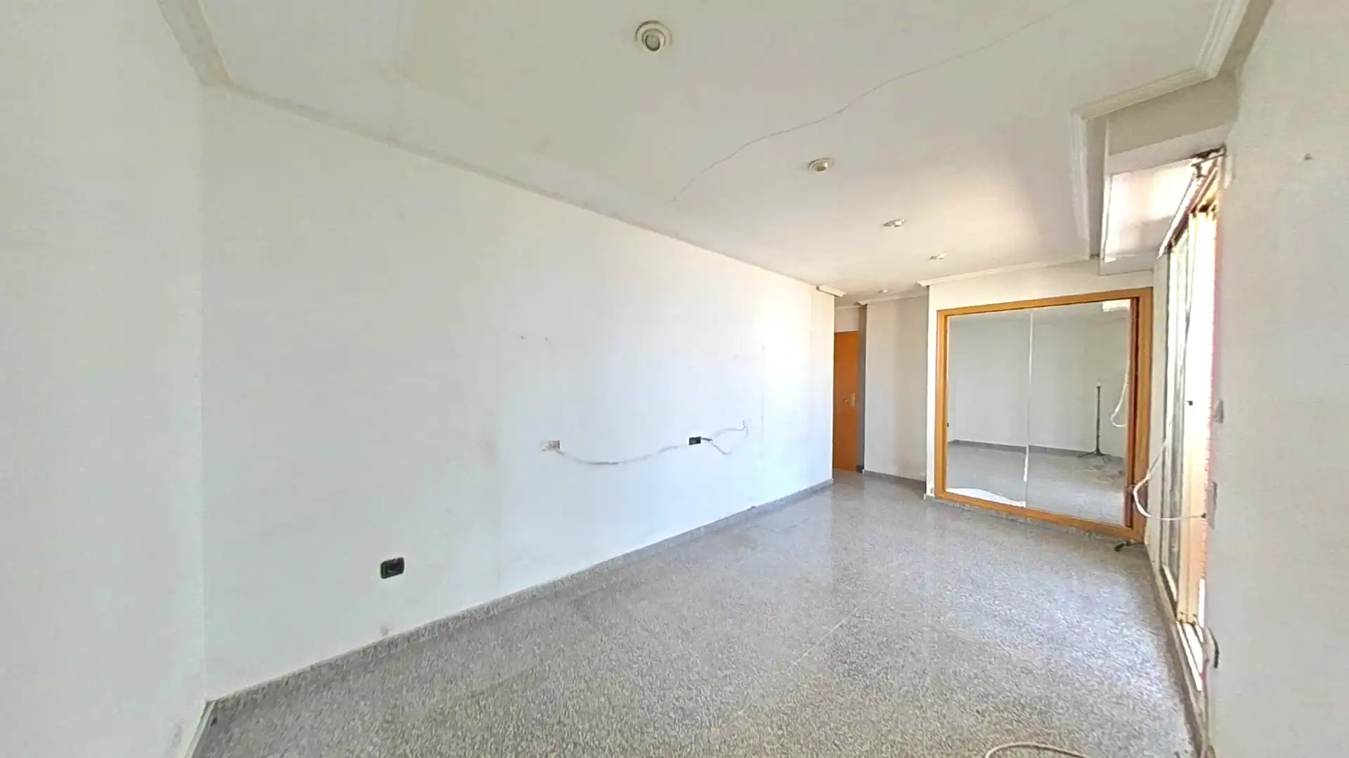 Wohnungen zum Verkauf in Elche / Elx mit Klimaanlage und Balkon