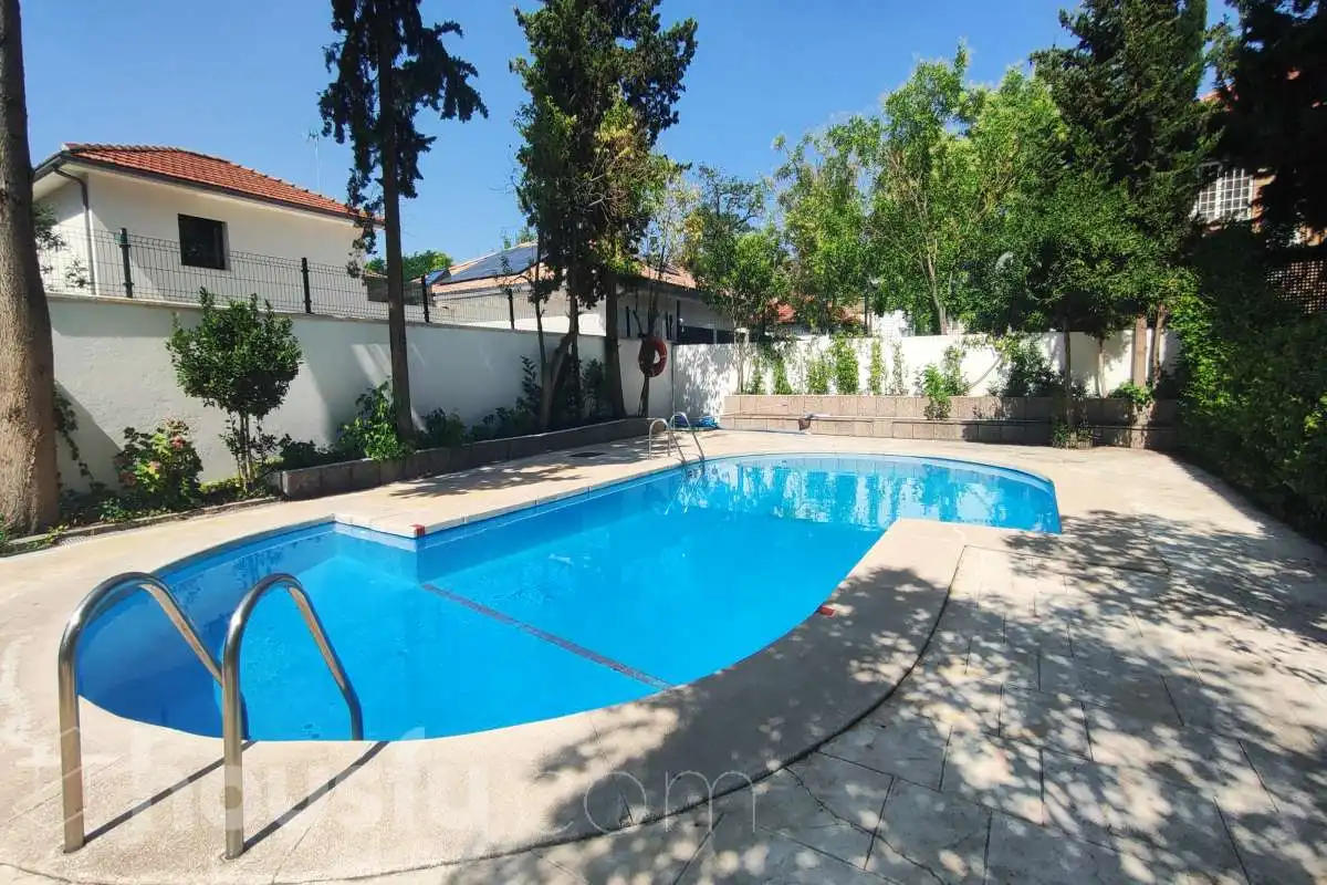 Swimming pool of Flat for rent in Madrid  with Air Conditioner, Heating and Parquet flooring