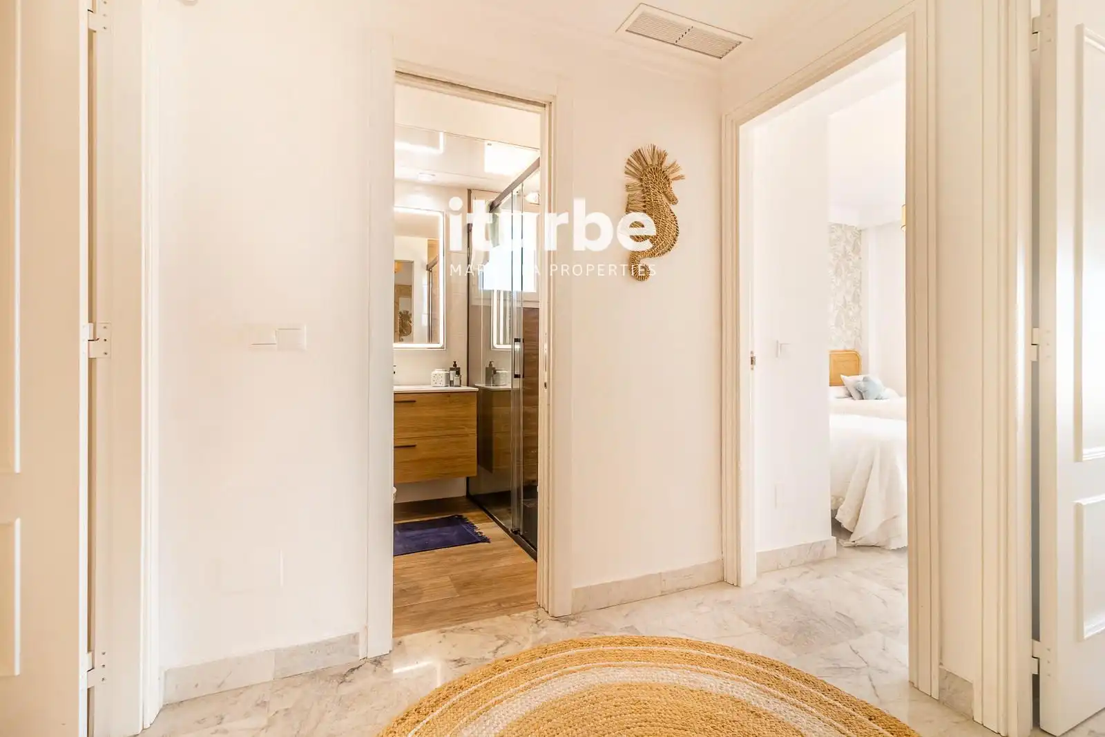 Habitación de Ático en venta en Marbella con Aire acondicionado, Terraza y Piscina