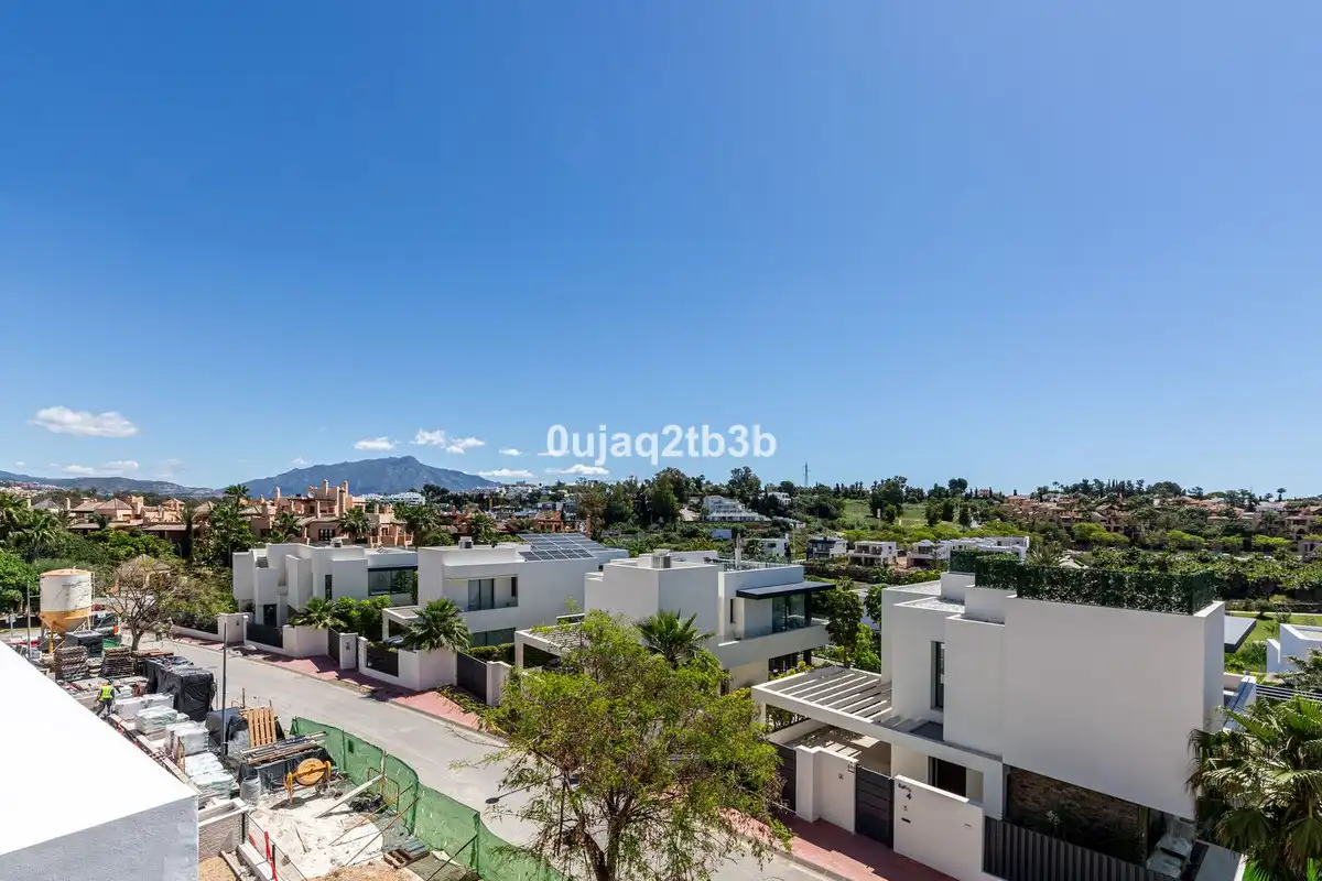 Vista exterior de Casa adosada de alquiler en Estepona con Aire acondicionado, Jardín privado y Terraza