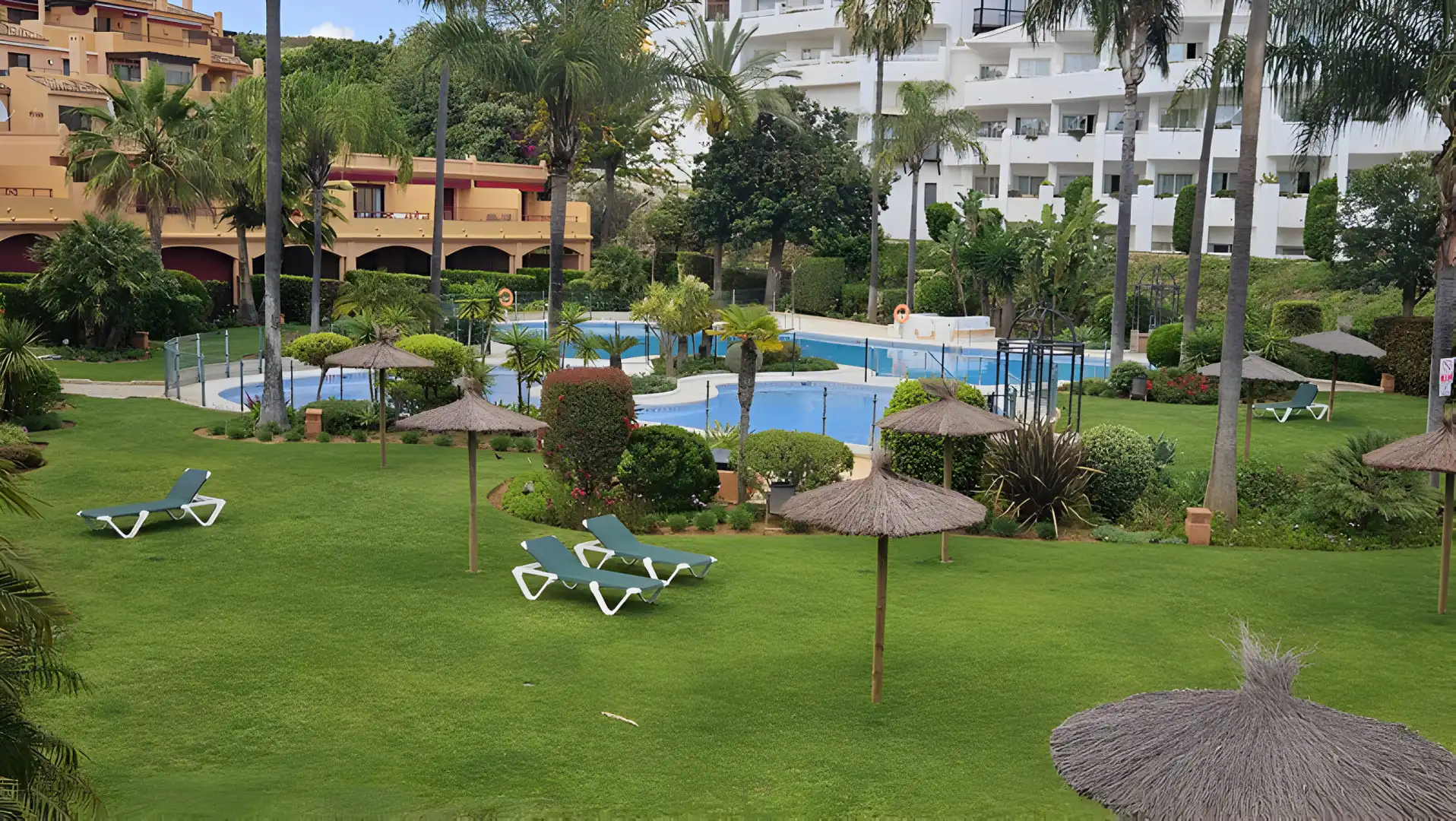 Àtic amb piscina en venda a Estepona Pueblo, imagen 10