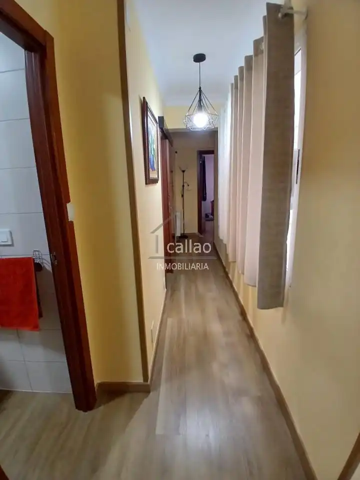Apartamento en venta en Ferrol con Calefacción