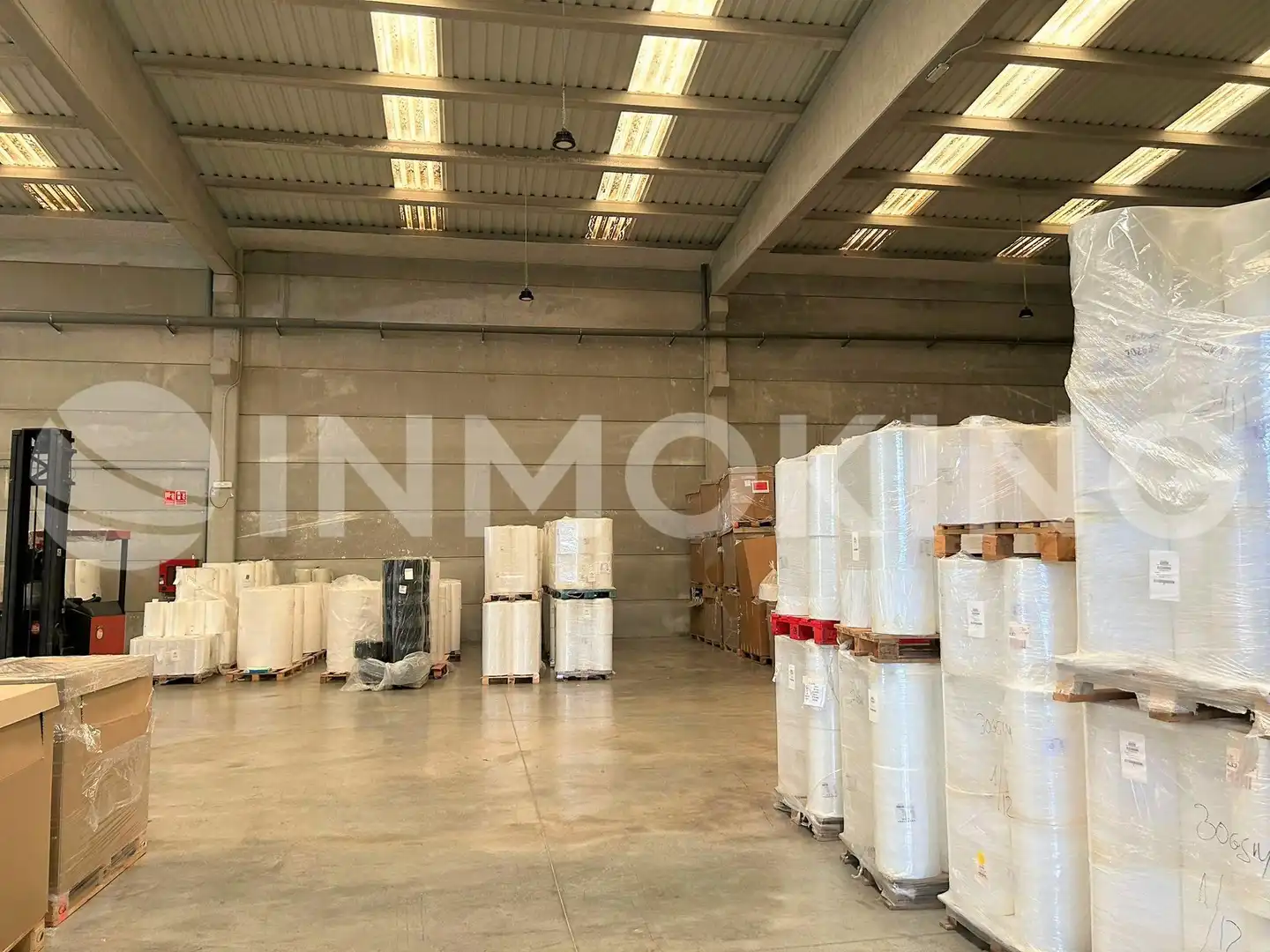 Industrial building to rent in Fuente del Jarro, imagen 3