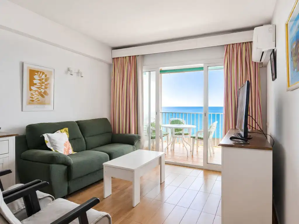 Sala de estar de Piso en venta en Fuengirola con Aire acondicionado, Terraza y Amueblado