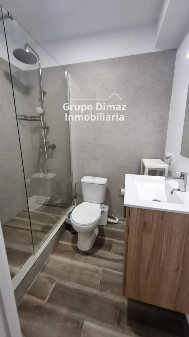 Badezimmer von Wohnung zum Verkauf in Pineda de Mar mit Klimaanlage, Heizung und Möbliert