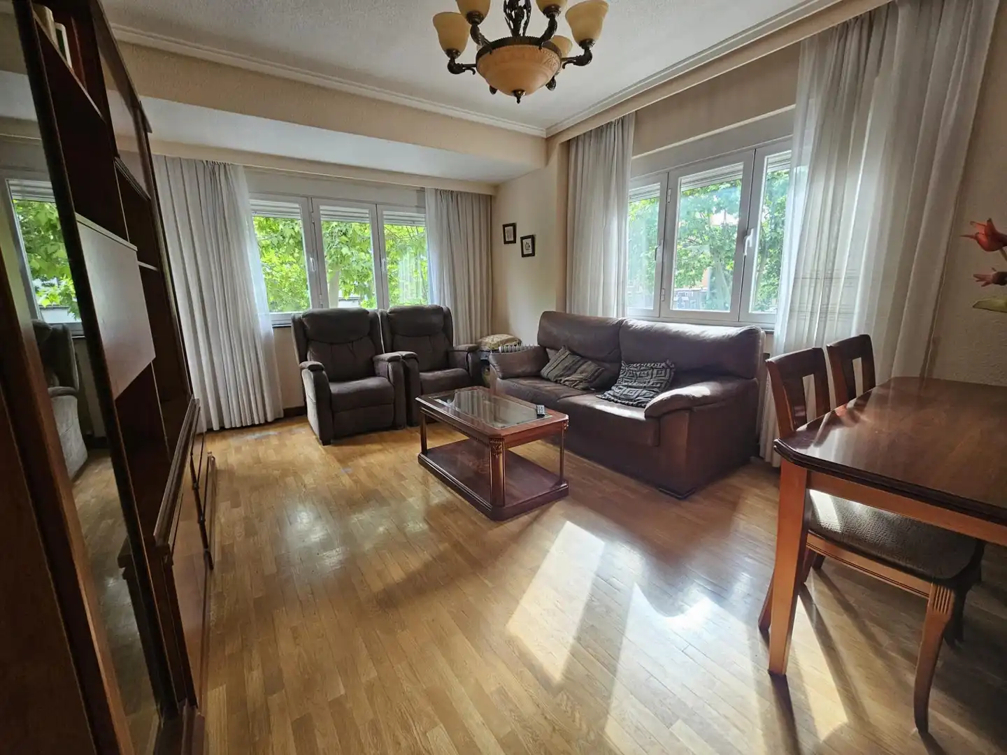 Sala d'estar de Pis en venda en Salamanca amb Calefacció, Parquet i Traster