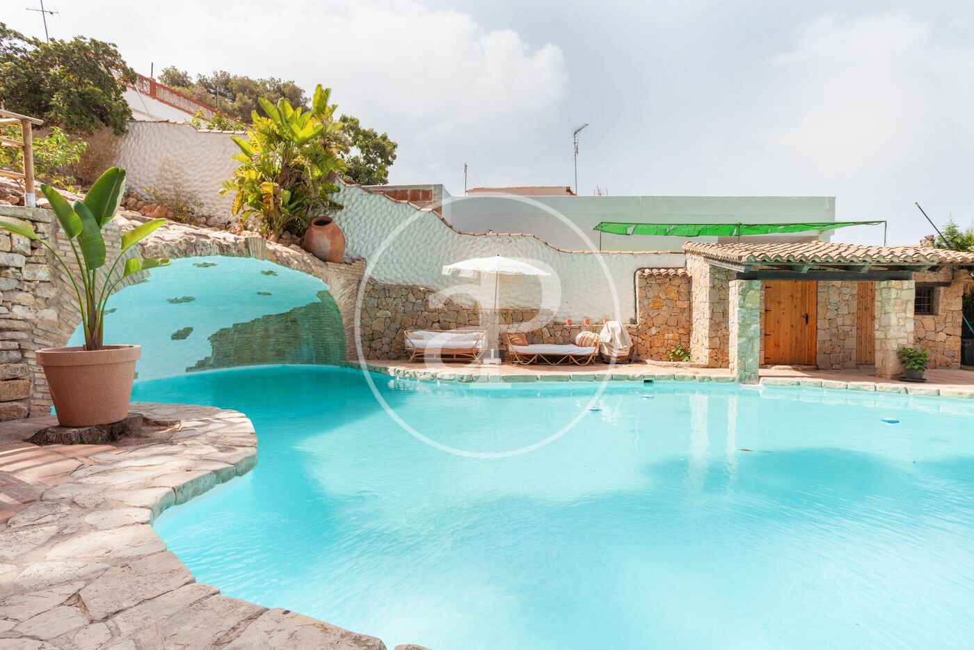 Piscina de Casa o xalet de lloguer en Manises amb Aire condicionat, Calefacció i Jardí privat