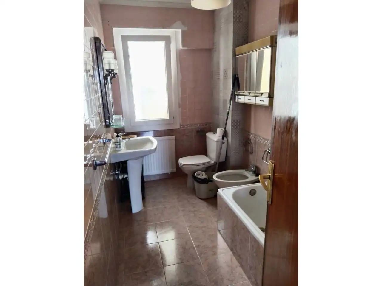 Bathroom of Flat for rent in Burgos  with Heating, Parquet flooring and Terrace