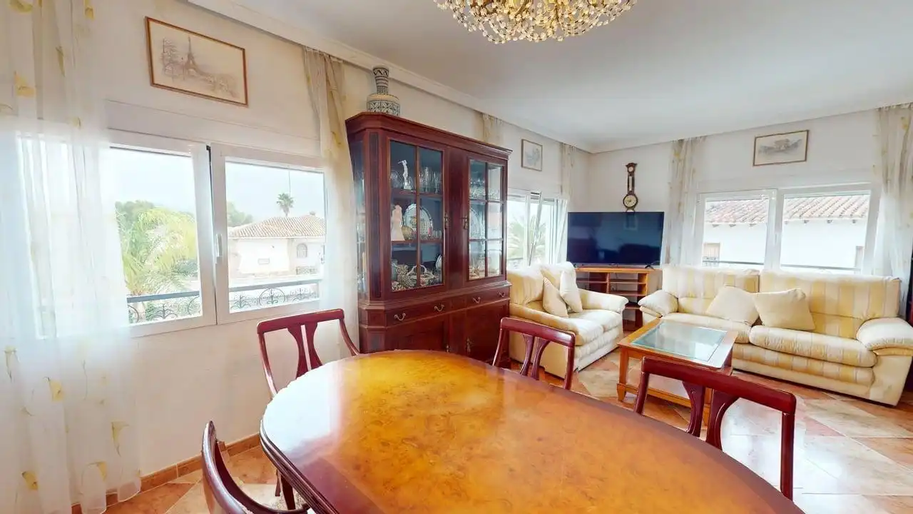 Sala d'estar de Casa o xalet en venda en L'Alfàs del Pi amb Jardí privat, Terrassa i Traster