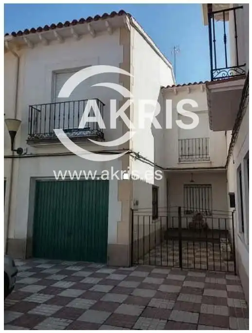 Chalet en venta en Calle Noelia