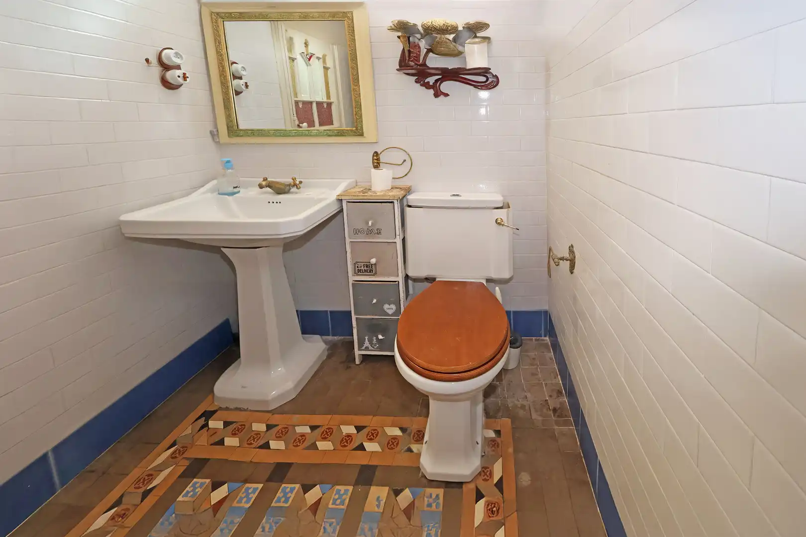 Bany de Casa o xalet en venda en Esplugues de Llobregat amb Terrassa, Traster i Balcó