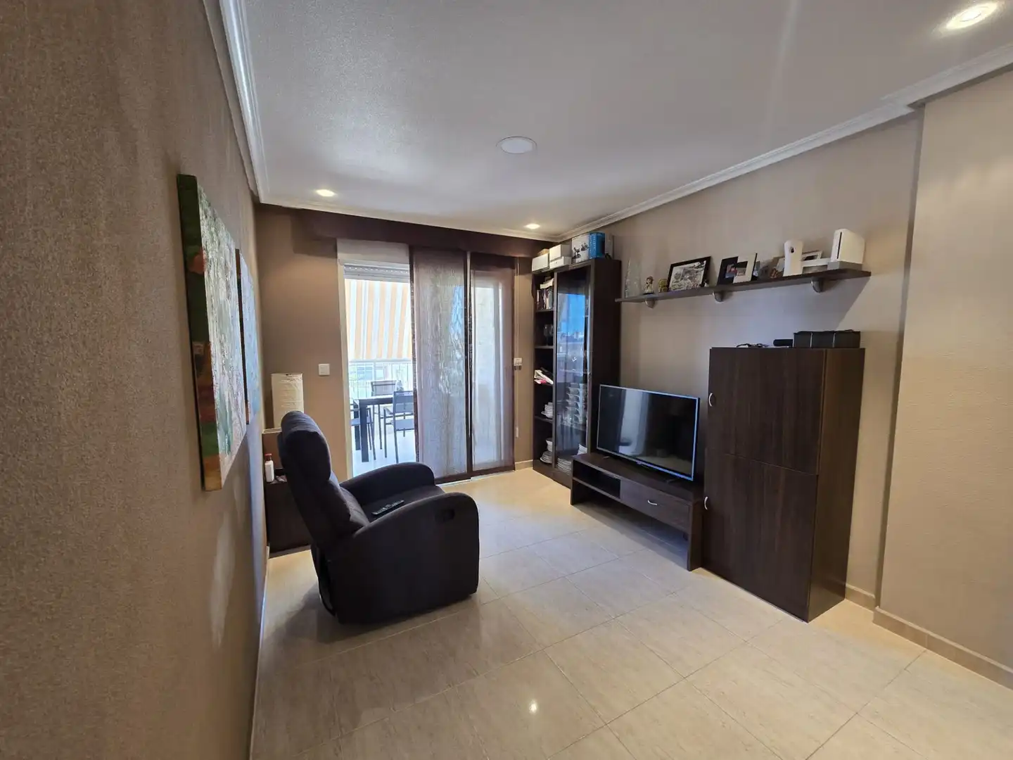 Sala d'estar de Apartament en venda en Santa Pola amb Aire condicionat i Moblat