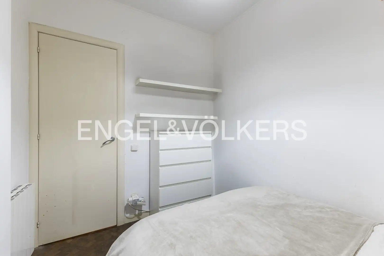 Habitación de Piso en venta en L'Hospitalet de Llobregat con Aire acondicionado, Calefacción y Parquet