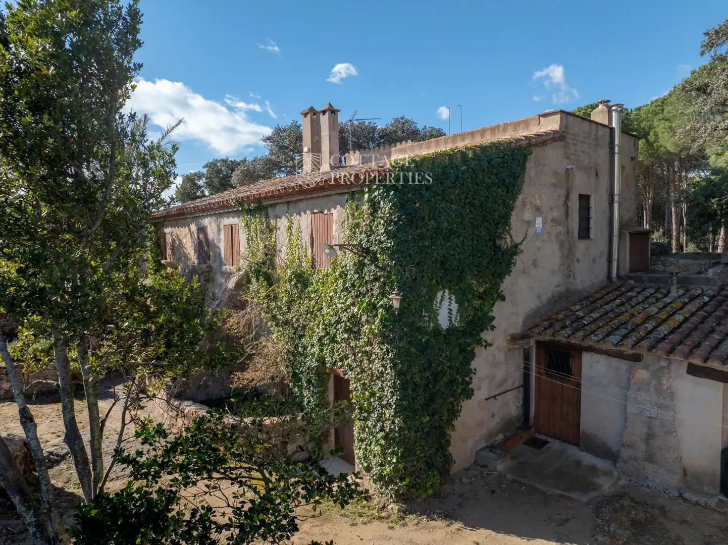 Exterior view of Country homes for sale in Capmany