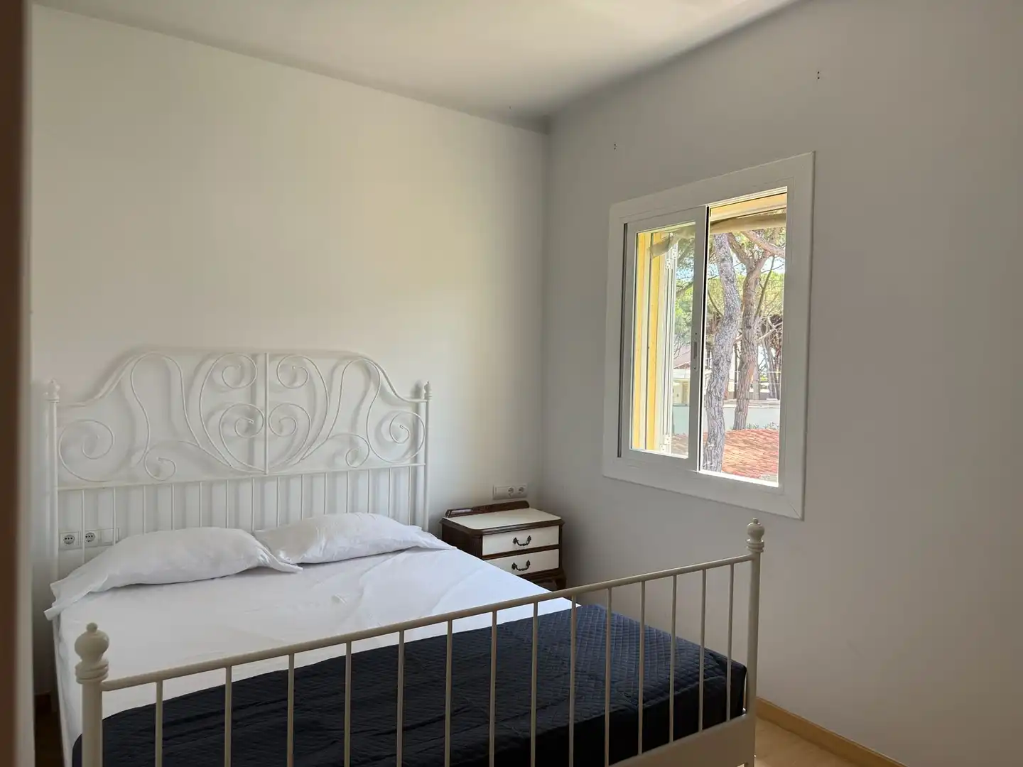 Schlafzimmer von Einfamilien-Reihenhaus zur Miete in Castelldefels mit Klimaanlage, Heizung und Privatgarten