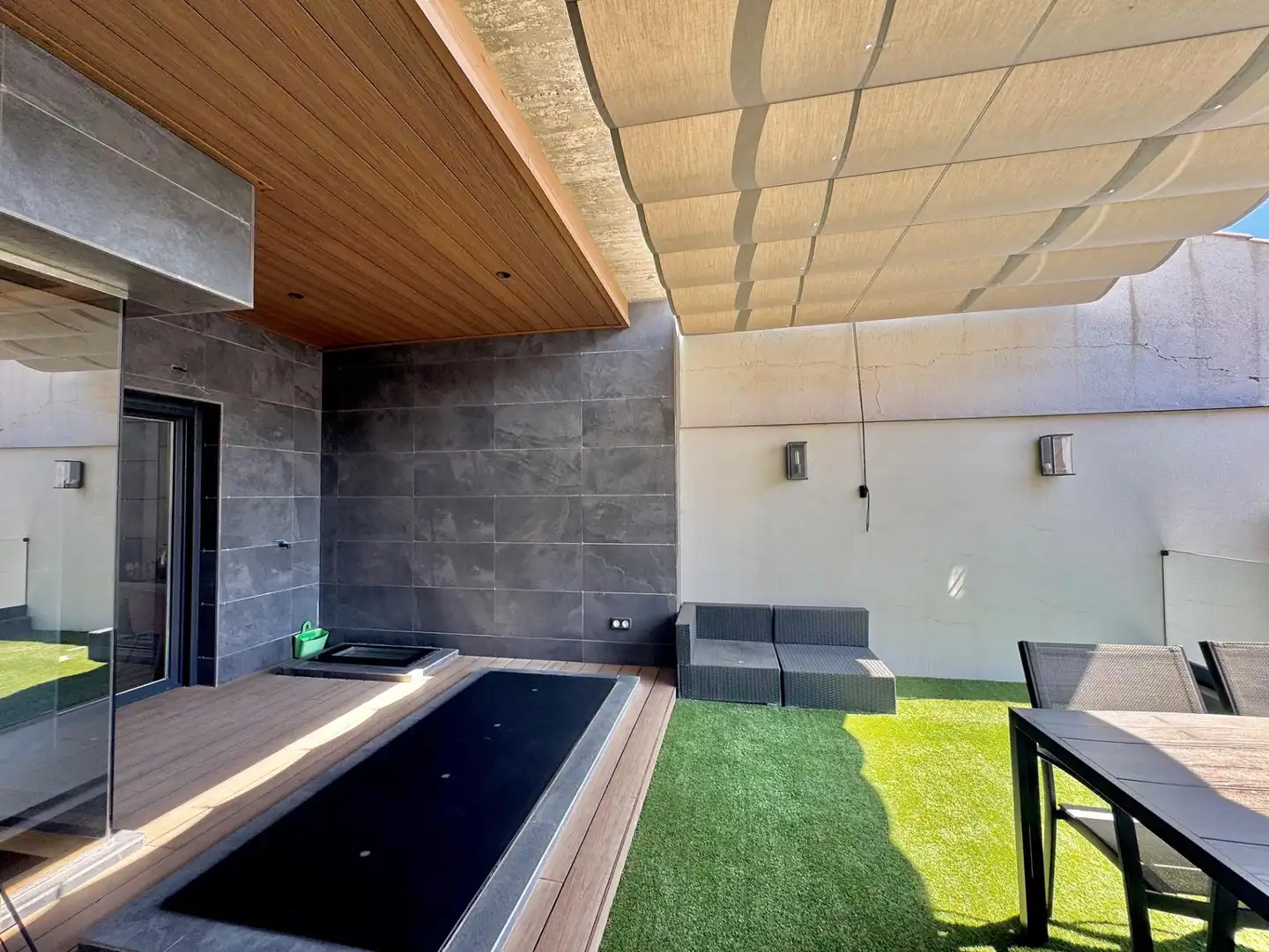 Terraza de Casa adosada en venta en Armilla con Aire acondicionado, Calefacción y Jardín privado