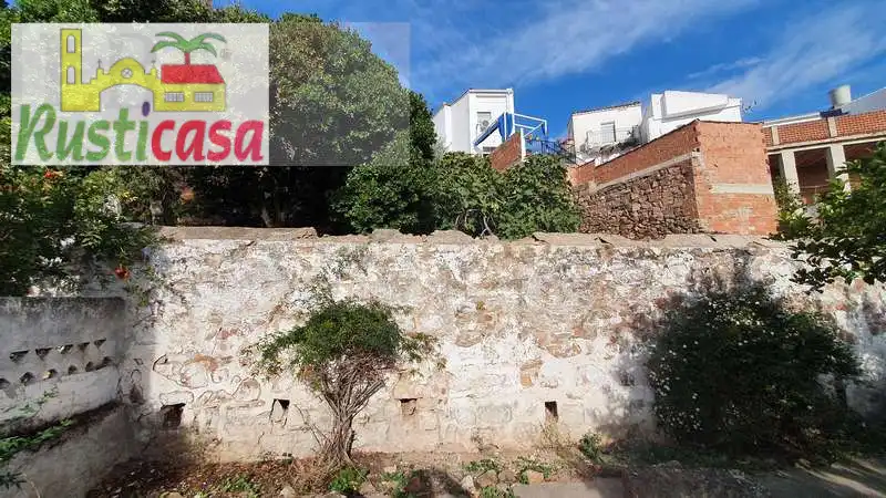Vista exterior de Casa o chalet en venta en Baños de la Encina con Jardín privado