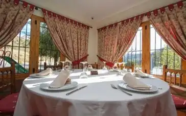 Comedor de Edificio en venta en Sierra Nevada con Alarma