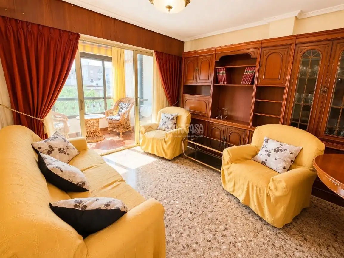Sala de estar de Piso en venta en Torrent con Balcón