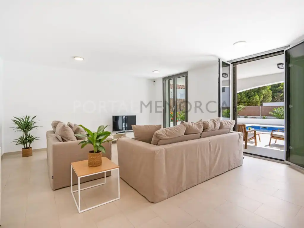 Sala d'estar de Casa o xalet en venda en Es Mercadal amb Jardí privat, Terrassa i Piscina