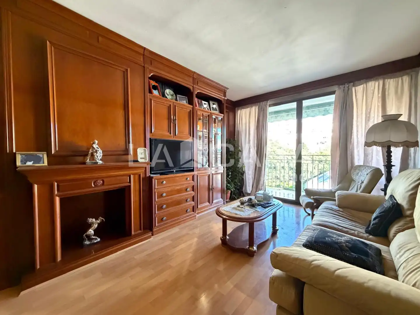 Sala de estar de Piso en venta en Santa Coloma de Gramenet con Balcón