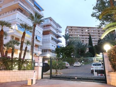 Wohnung mit Pool zum Verkauf in Avenida Bruselas