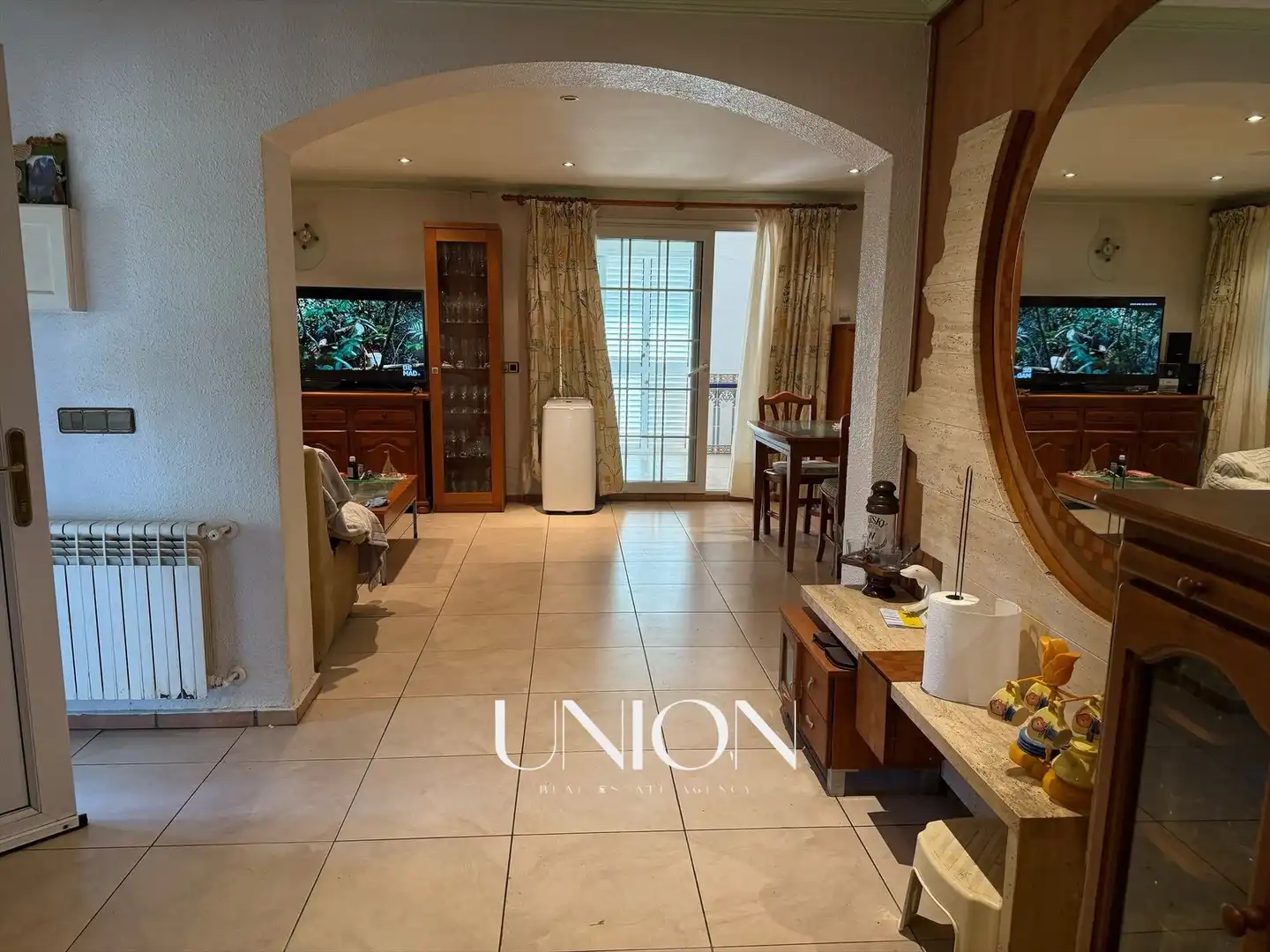 Sala d'estar de Casa o xalet en venda en Caldes de Malavella amb Aire condicionat, Calefacció i Jardí privat