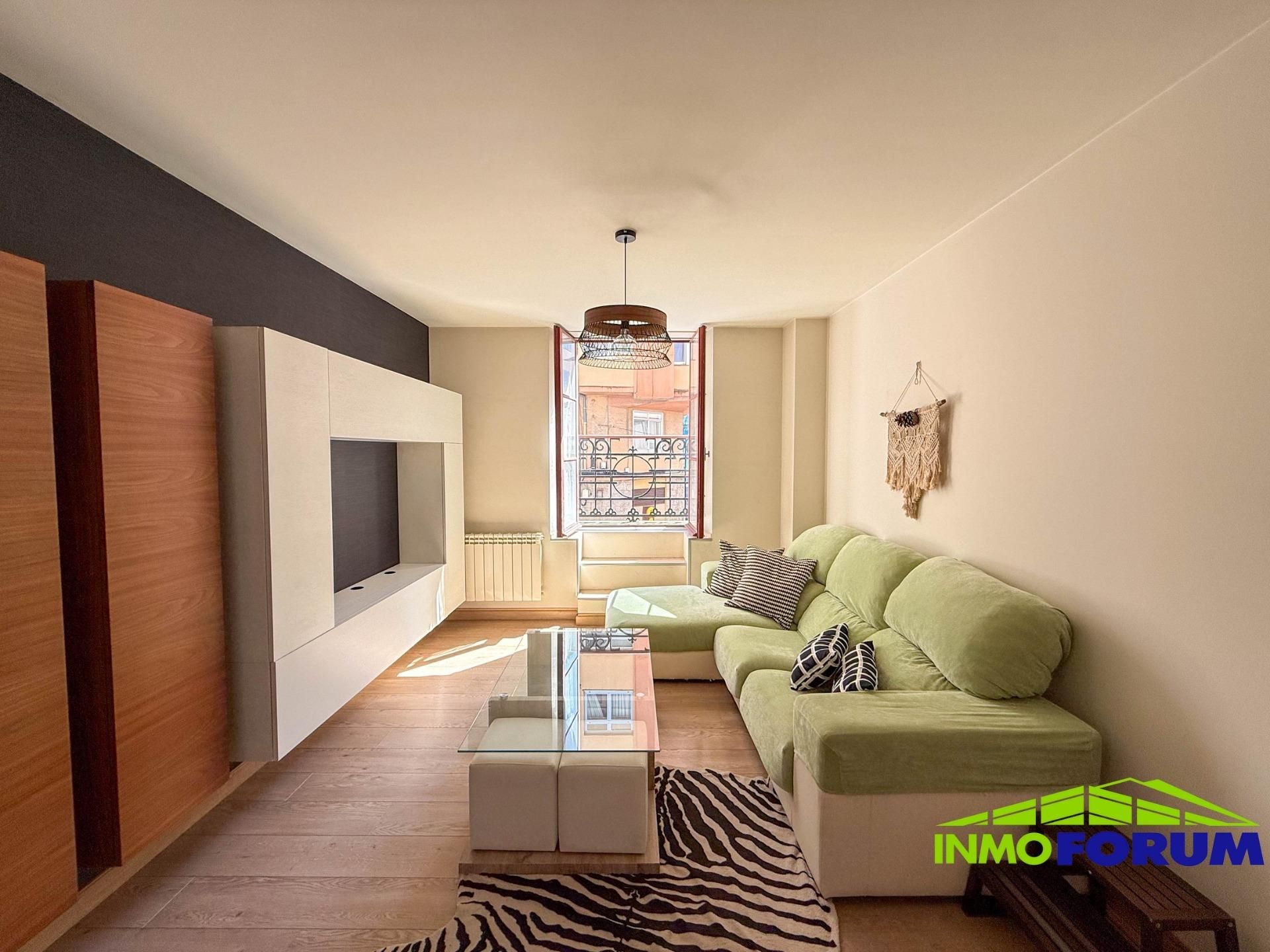 Living room of Flat for sale in A Coruña Capital   with Heating, Storage room and Balcony