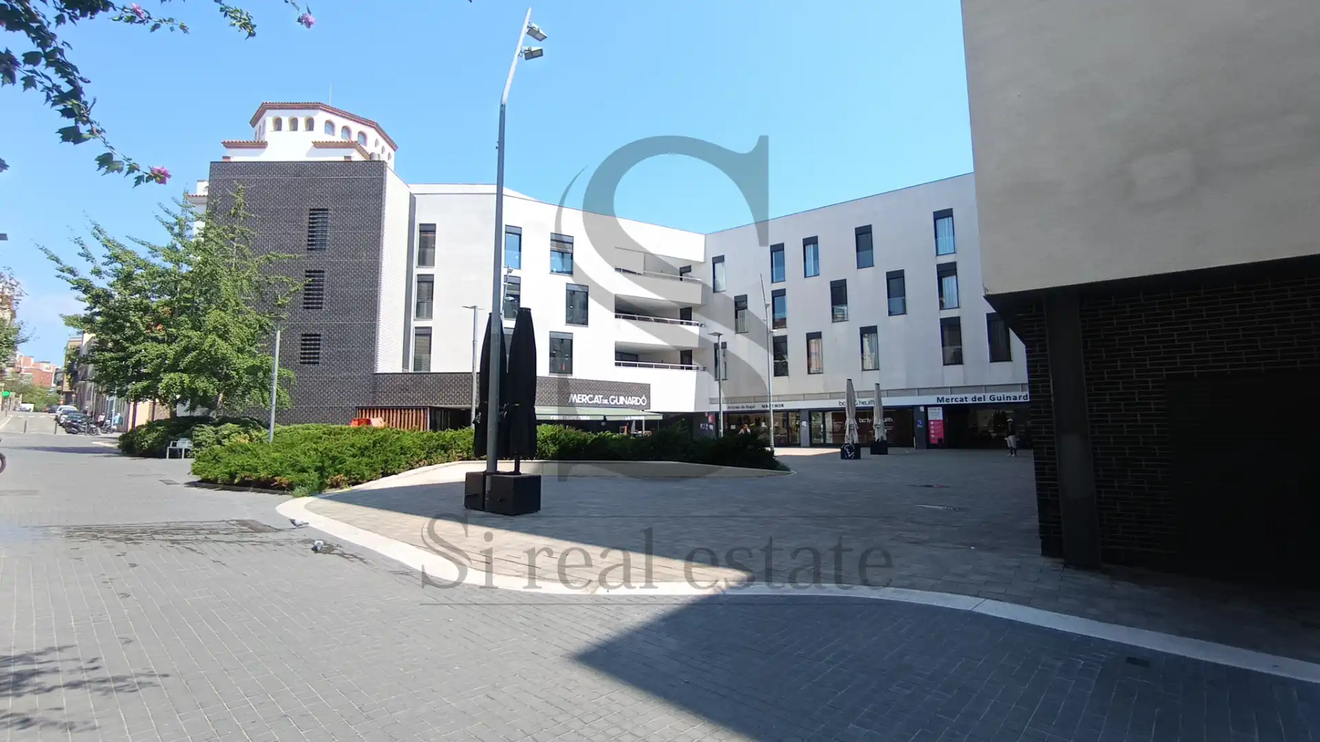 Vista exterior de Ático en venta en Barcelona con Calefacción, Terraza y Horno