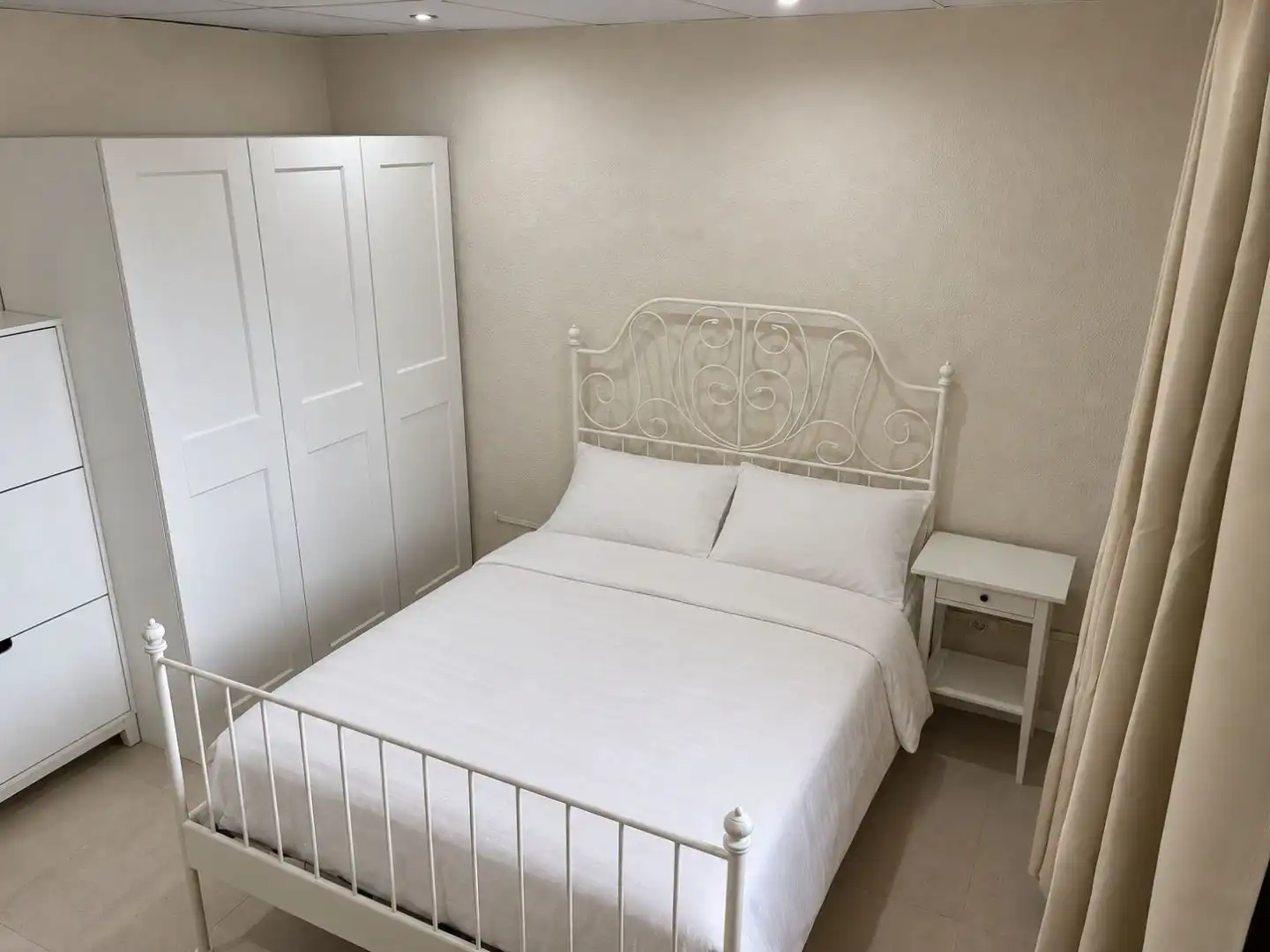 Bedroom of Flat for share in Cabrera de Mar, Barcelona